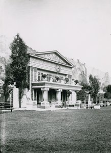 Cremorne Gardens, Londyn: szwajcarski domek autorstwa English Photographer