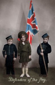 Defenders of the Flag, trójka dzieci w mundurach z Union Jack (zdjęcie) autorstwa English Photographer