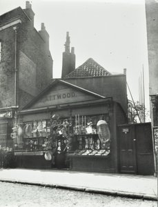 Evelyn Street: przy Deptford High Street, Londyn, 1899 autorstwa English Photographer