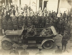 Z albumu 134 fotografii związanych z I wojną światową, front zachodni, 1914-18 autorstwa English Photographer