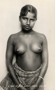 Dziewczyna z kasty Rodiya na Sri Lance (zdjęcie czarno-białe) autorstwa English Photographer