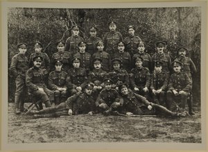 Portret grupowy, prawdopodobnie Leicester Royal Horse Artillery, 1914-15 autorstwa English Photographer