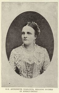 H H Antoinette Charlotte, panująca księżna Anhalt-Dessau autorstwa English Photographer