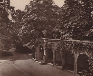 Holland House, Londyn: Taras nad kolumnadą, strona południowa (zdjęcie czarno-białe) autorstwa English Photographer