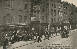 Houndsditch, jedna z najbardziej ruchliwych ulic Londynu, dom handlu nowościami, Londyn autorstwa English Photographer