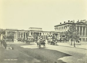 Hyde Park Corner, Westminster LB: patrząc na północ, 1896 autorstwa English Photographer