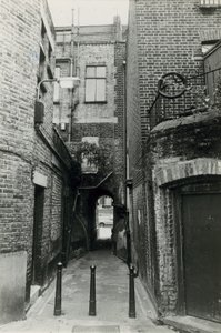 Kuba Rozpruwacz: Woods Buildings, Whitechapel Road autorstwa English Photographer