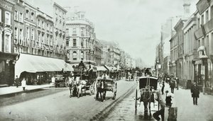 John Lewis, Oxford Street, Westminster LB: patrząc na wschód przez Oxford Circus, 1890 autorstwa English Photographer