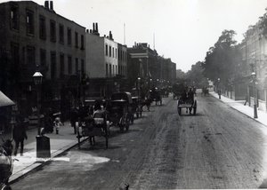 Kensington High Street, Londyn autorstwa English Photographer