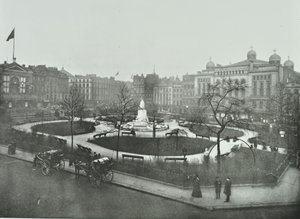Leicester Square, Westminster LB: patrząc na północny wschód, 1896 autorstwa English Photographer