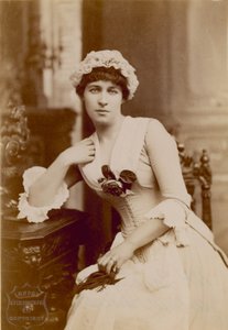 Lillie Langtry, aktorka, zdjęcie w roli panny Hardcastle autorstwa English Photographer