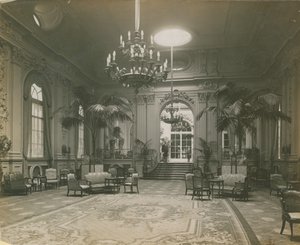 Lobby hotelu Cecil w Londynie autorstwa English Photographer