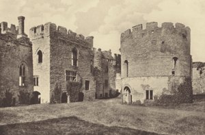 Zamek Ludlow, wewnętrzny dziedziniec i okrągła kaplica (zdjęcie czarno-białe) autorstwa English Photographer