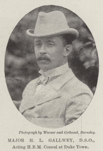 Major H L Gallwey, DSO, p.o. konsula HBM w Duke Town autorstwa English Photographer
