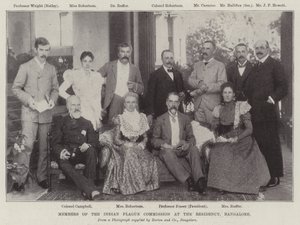 Członkowie Komisji ds. Plagi Indyjskiej w rezydencji, Bangalore autorstwa English Photographer