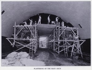 Tunel Mersey: Tynkowanie łuku głównego (zdjęcie czarno-białe) autorstwa English Photographer