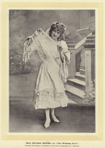 Panna Decima Moore w Wigilii weselnej