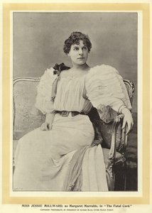 Panna Jessie Millward jako Margaret Marrable w The Fatal Card