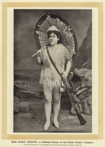 Panna Jessie Preston jako Robinson Crusoe w Teatrze Wielkim w Islington