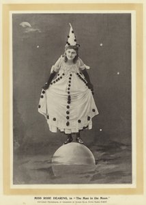 Miss Rose Dearing w Człowieku z księżyca