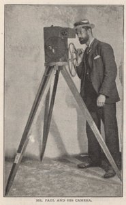 Pan R W Paul i jego aparat autorstwa English Photographer