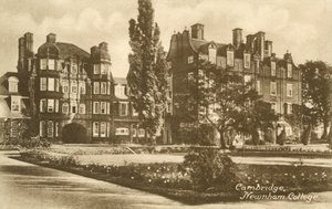 Newnham College, Cambridge (zdjęcie czarno-białe) autorstwa English Photographer