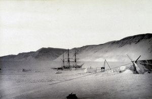 Biegun północny: Zatoka odkryć, zima - w „Opowieści o podróży do Stolicy Polarnej w latach 1875–76”, G.S. Nares, wyd. Londyn autorstwa English Photographer