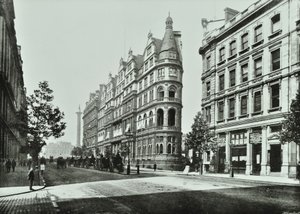 Northumberland Avenue, 1895 autorstwa English Photographer
