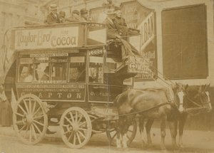 Omnibus i kierowca autorstwa English Photographer