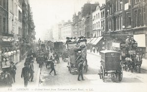 Oxford Street widziana z Tottenham Court Road autorstwa English Photographer