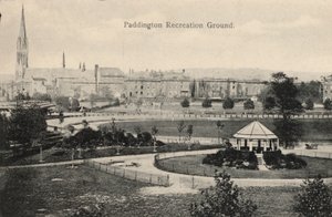 Paddington Recreation Ground, Londyn (zdjęcie czarno-białe) autorstwa English Photographer