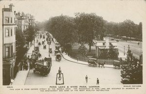 Park Lane i Hyde Park, Londyn autorstwa English Photographer