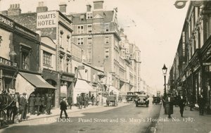 Praed Street i St Marys Hospital, Londyn autorstwa English Photographer