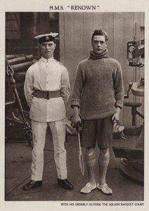 Prince of Wales ze swoim ordynansem na pokładzie HMS Renown (zdjęcie czarno-białe) autorstwa English Photographer