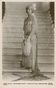 Księżniczka Mary, Wicehrabina Lascelles (zdjęcie czarno-białe) autorstwa English Photographer