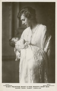 Księżniczka Mary, wicehrabina Lascelles, ze swoim najstarszym synem, Georgem autorstwa English Photographer
