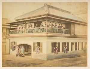 Prostytutki w burdelu Shinpuro, Takashima-cho, Yokohama, Fotograf: Stillfried, Kolekcja Raimunda von Lucasa: Zapis fotograficzny ze światowej trasy koncertowej Charlesa Jamesa i Mortona P, Lucasa autorstwa English Photographer