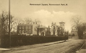 Ravenscourt Square, Ravenscourt Park, Londyn (zdjęcie czarno-białe) autorstwa English Photographer