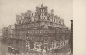 Richelieu Palace Hotel, Oxford Street, Londyn W (zdjęcie czarno-białe) autorstwa English Photographer