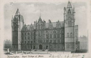 Royal College of Music, Kensington, Londyn autorstwa English Photographer