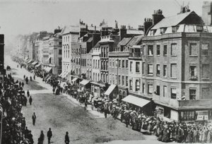 Saint Jamess Street, Westminster LB: patrząc na północ od Pall Mall, 1889 autorstwa English Photographer