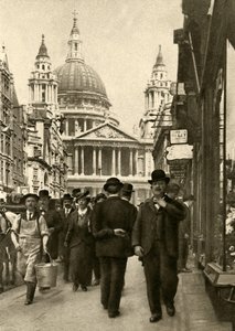 Sceny z życia w Londynie (zdjęcie czarno-białe) autorstwa English Photographer