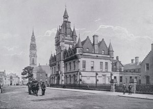 Szkocja: Greenock, gmach sądu (zdjęcie czarno-białe) autorstwa English Photographer