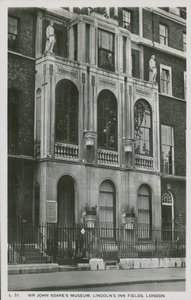 Muzeum Sir Johna Soanesa, Lincolns Inn Fields, Londyn autorstwa English Photographer
