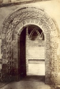 Opactwo St Albans, Norman Door (zdjęcie czarno-białe) autorstwa English Photographer