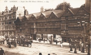 Staple Inn Old Houses w Holborn autorstwa English Photographer