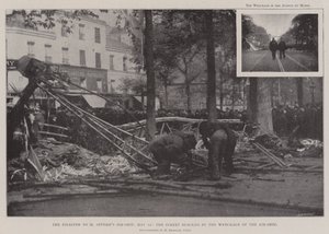 Katastrofa statku powietrznego M Severos, 12 maja, ulica zablokowana przez wrak statku powietrznego autorstwa English Photographer