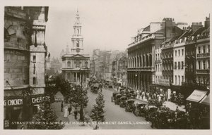 The Strand, przedstawiający Somerset House i St Clement Danes, Londyn autorstwa English Photographer