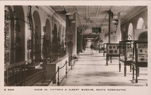 Muzeum Wiktorii i Alberta, South Kensington, Londyn autorstwa English Photographer