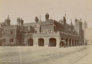 Południowo-wschodnia strona Pałacu św. Jakuba autorstwa English Photographer
